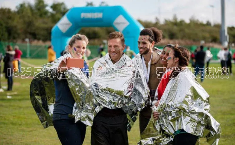 中欧体育app最新版本更新内容百度识图18岁足球运动员成为父亲，引发网友热议